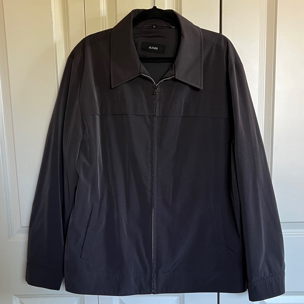 Alfani Men's Dark Gray Lightweight Jacket, Used but in Good Condition